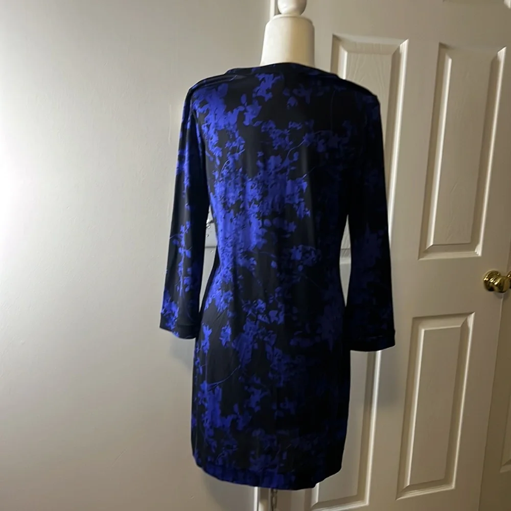 Casual mini dress - Picture 2 of 8